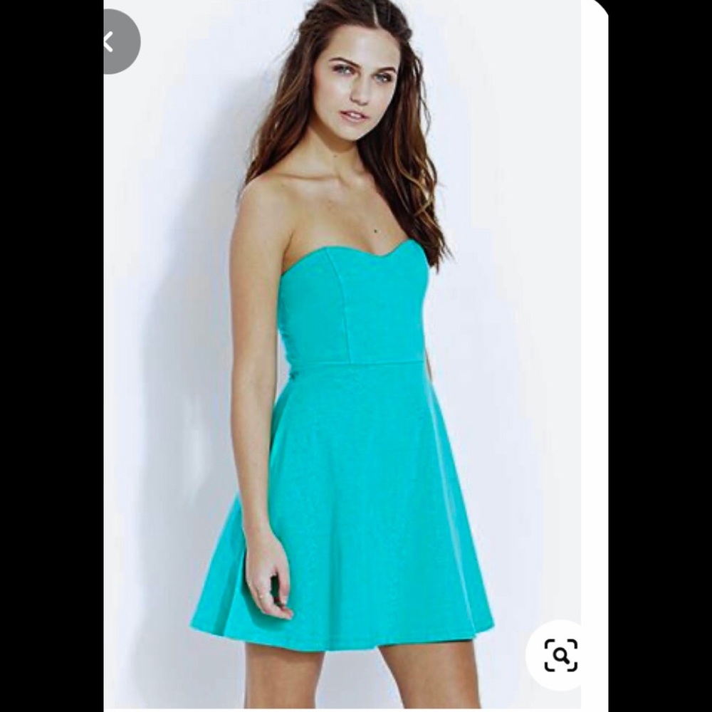 F21 turquoise aqua blue strapless sweetheart dress